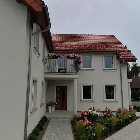 Roz Lägenhet Rusinowo (Slawno)