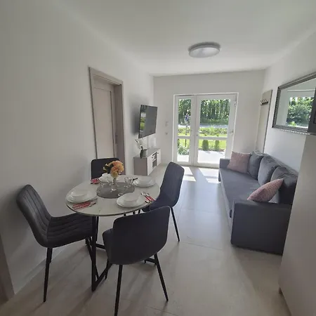 Roz Lägenhet *